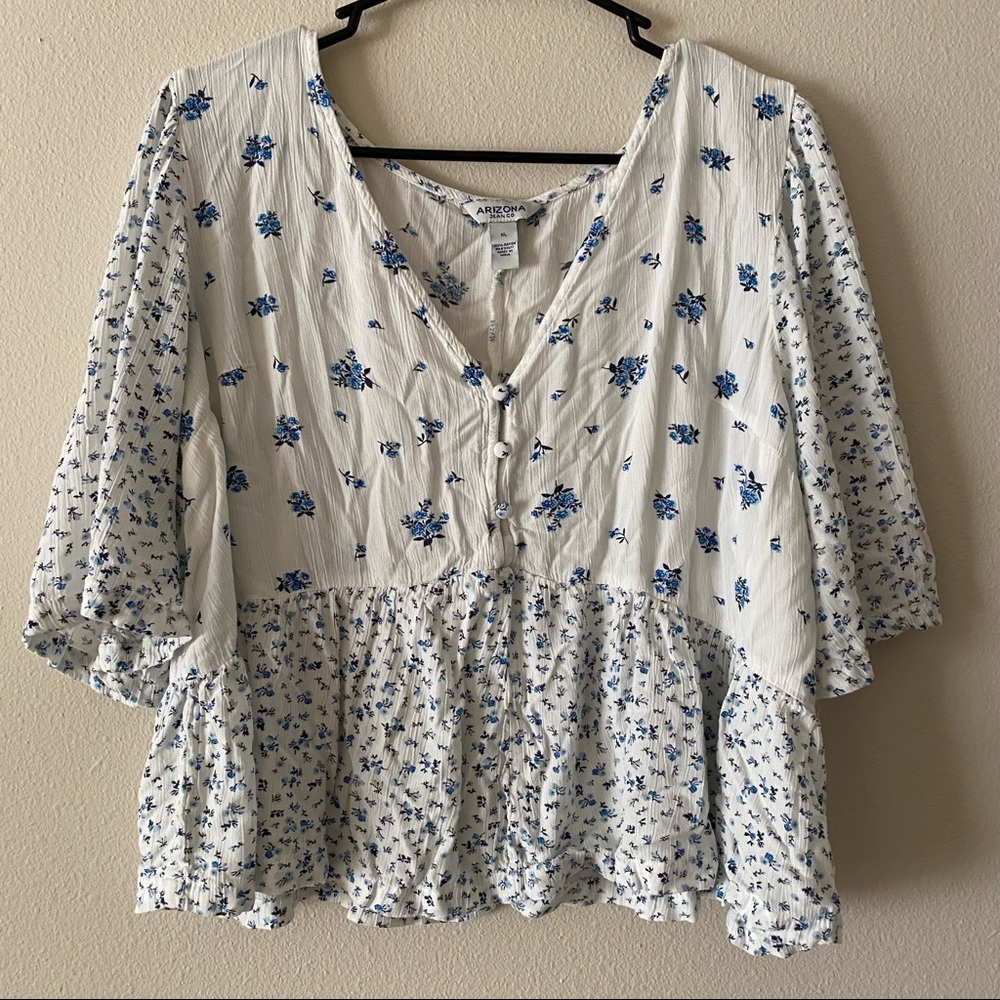 Arizona white floral top